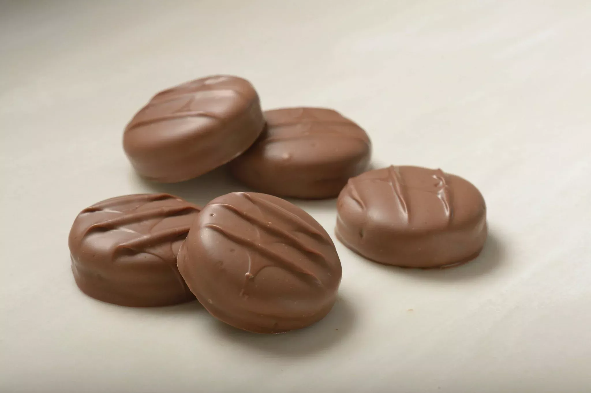 Milk Chocolate Covered Oreos – 1lb Gift Box